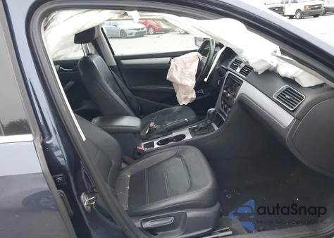 2013 Volkswagen Passat 2.5L Se из США, поврежденный, VIN 1VWBP7A37DC145575